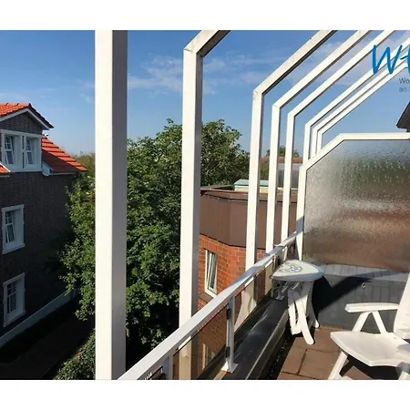 Cosy With Balcony 아파트